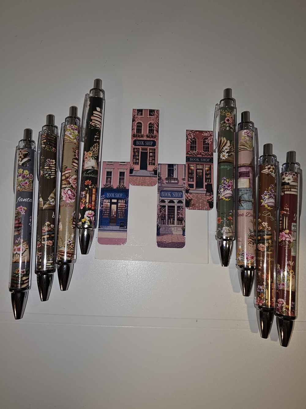 2026-2030 Monthly Planner Set Book Themed - Picture 2 of 5